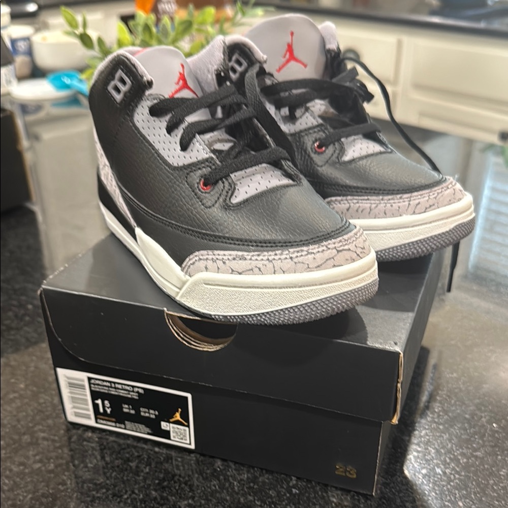 Brand New - Jordan 3 Black Cement kids Sneakers 1.5